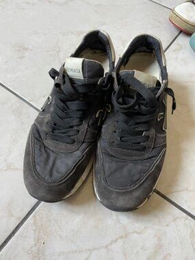 Men's Black Low-Top Casual Sneakers